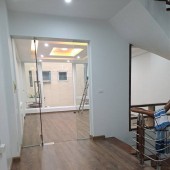 Cho Thuê nhà Liền Kề làm Cty, VP, lớp học, Spa, CHDV phố Trương Công Giai, gần Công Viên Cầu Giấy